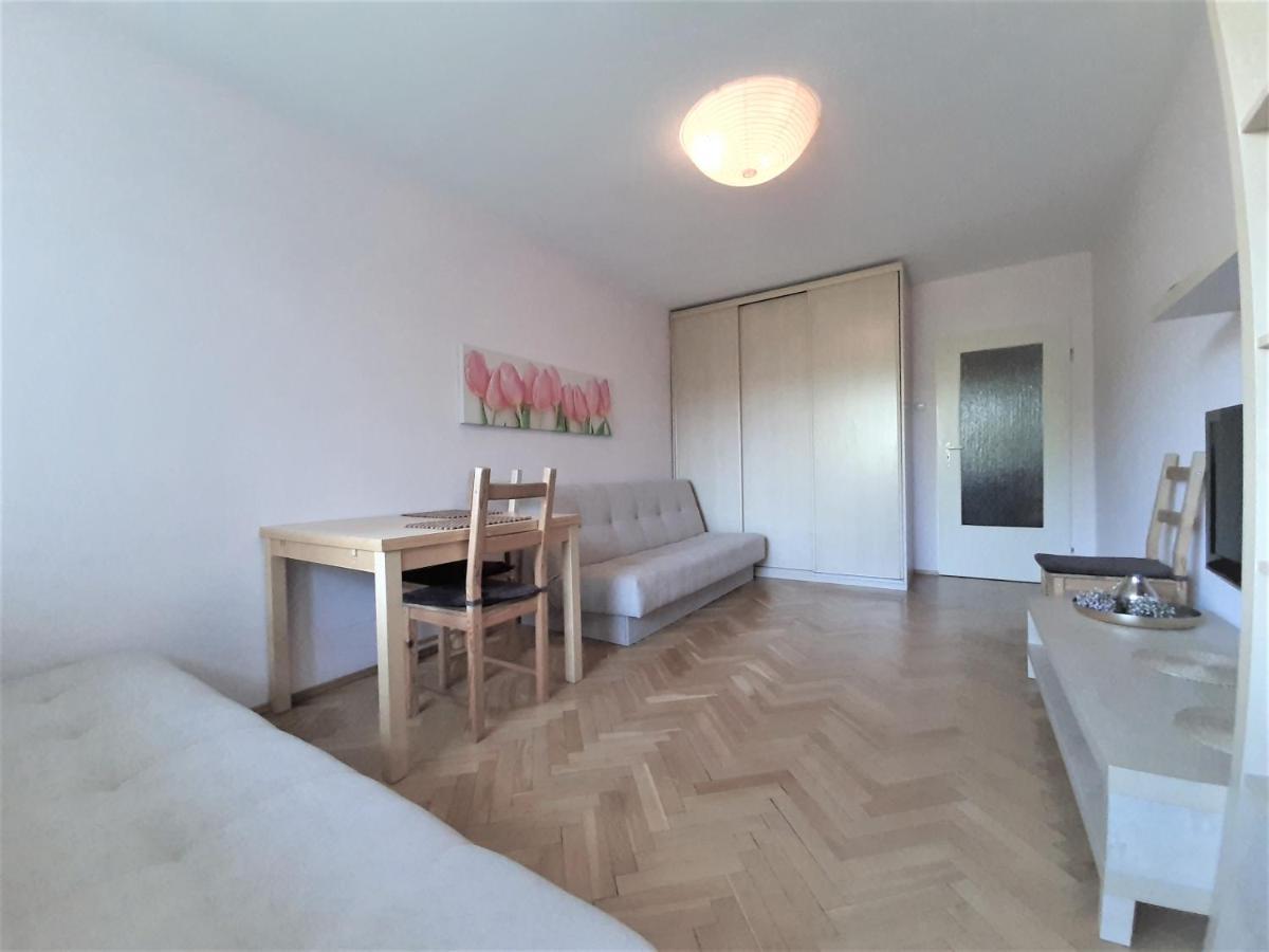 Your Best Apartment Kolobrzeska Гданськ Екстер'єр фото